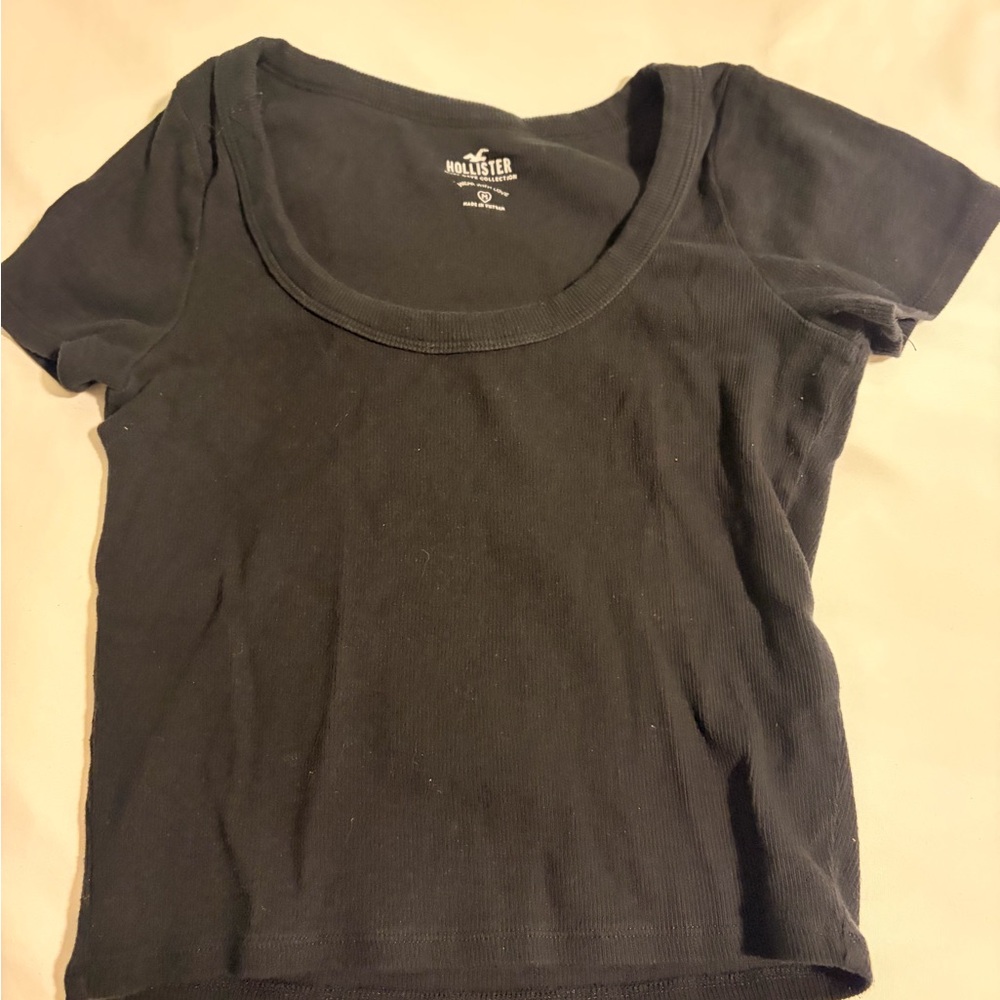 Hollister Women's Classic Black Tee